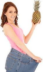 Lardata Mädchen mit Ananas